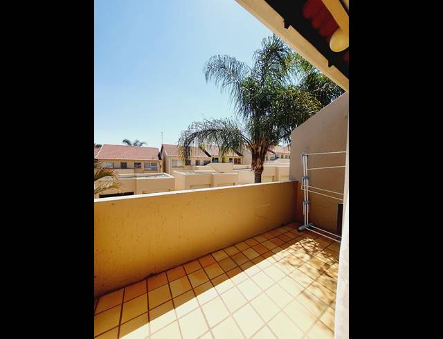 2 BEDROOM APARTMENT FOR SALE IN VORNA VALLEY